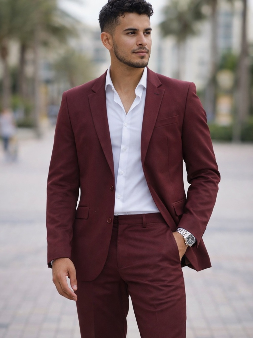Men's Burgundy Suit - Modern Two-Piece Ensemble size 42R /36W-32.Excellent
